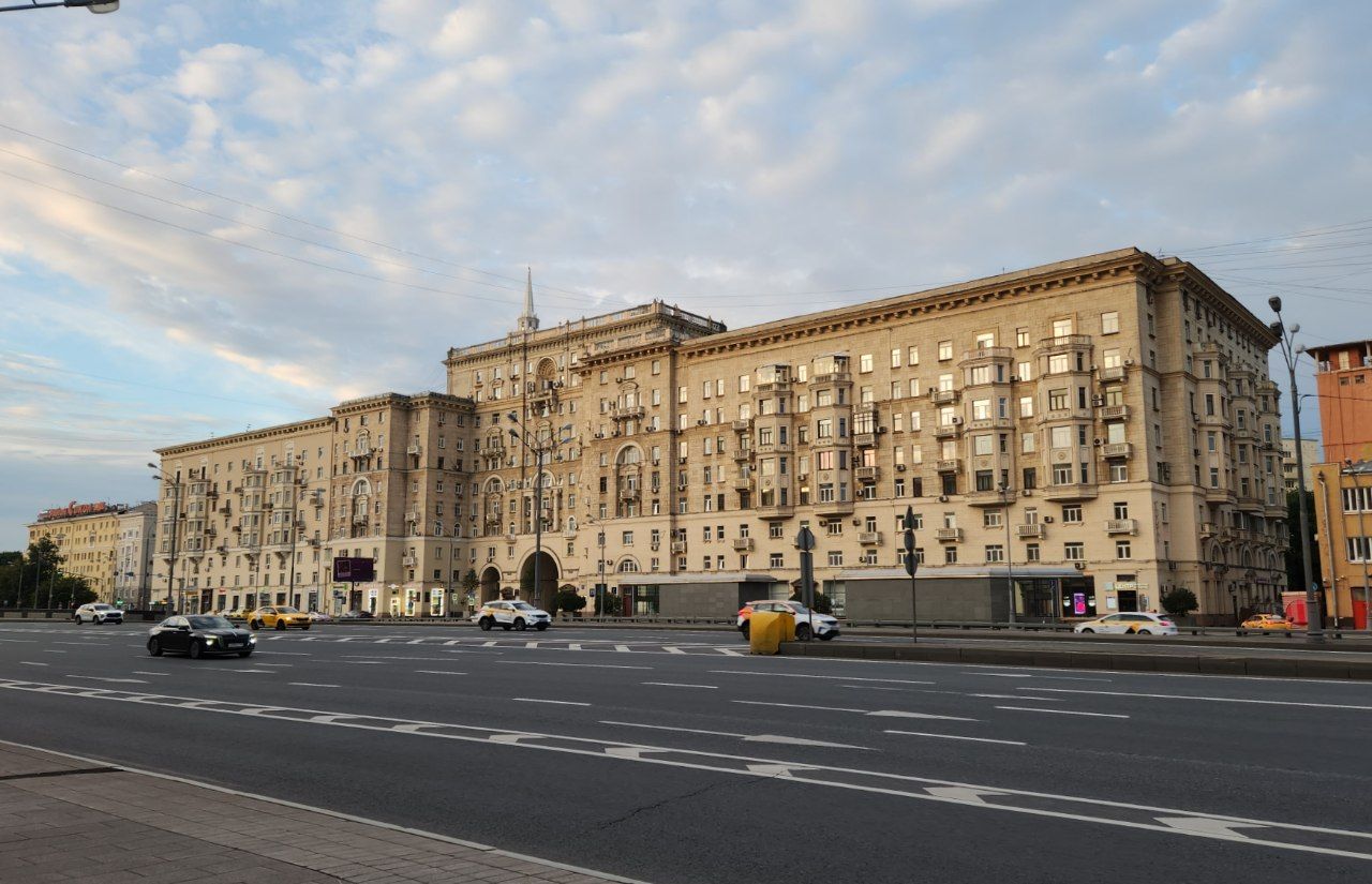 Москва, Ленинградский проспект, 69 стр. 1; Ленинградский проспект, 71 корп. Б; Ленинградский проспект, 71 корп. Г