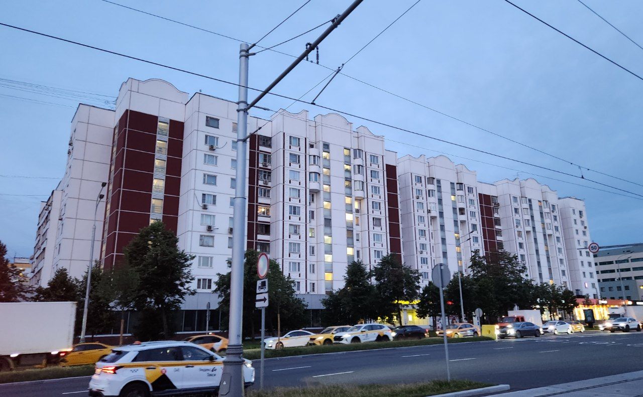 Москва, Улица Сергия Радонежского, 4 (подъезды 1–2); Улица Сергия Радонежского, 4 (подъезд 3); Улица Сергия Радонежского, 2