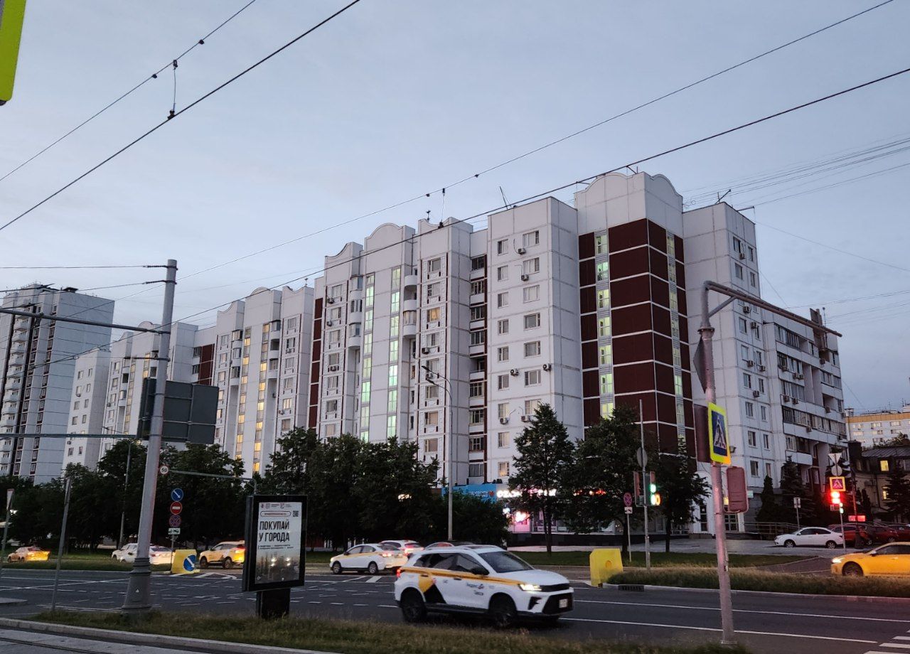 Москва, Улица Сергия Радонежского, 8; Улица Сергия Радонежского, 6 (подъезды 2–3); Улица Сергия Радонежского, 6 (подъезд 1)