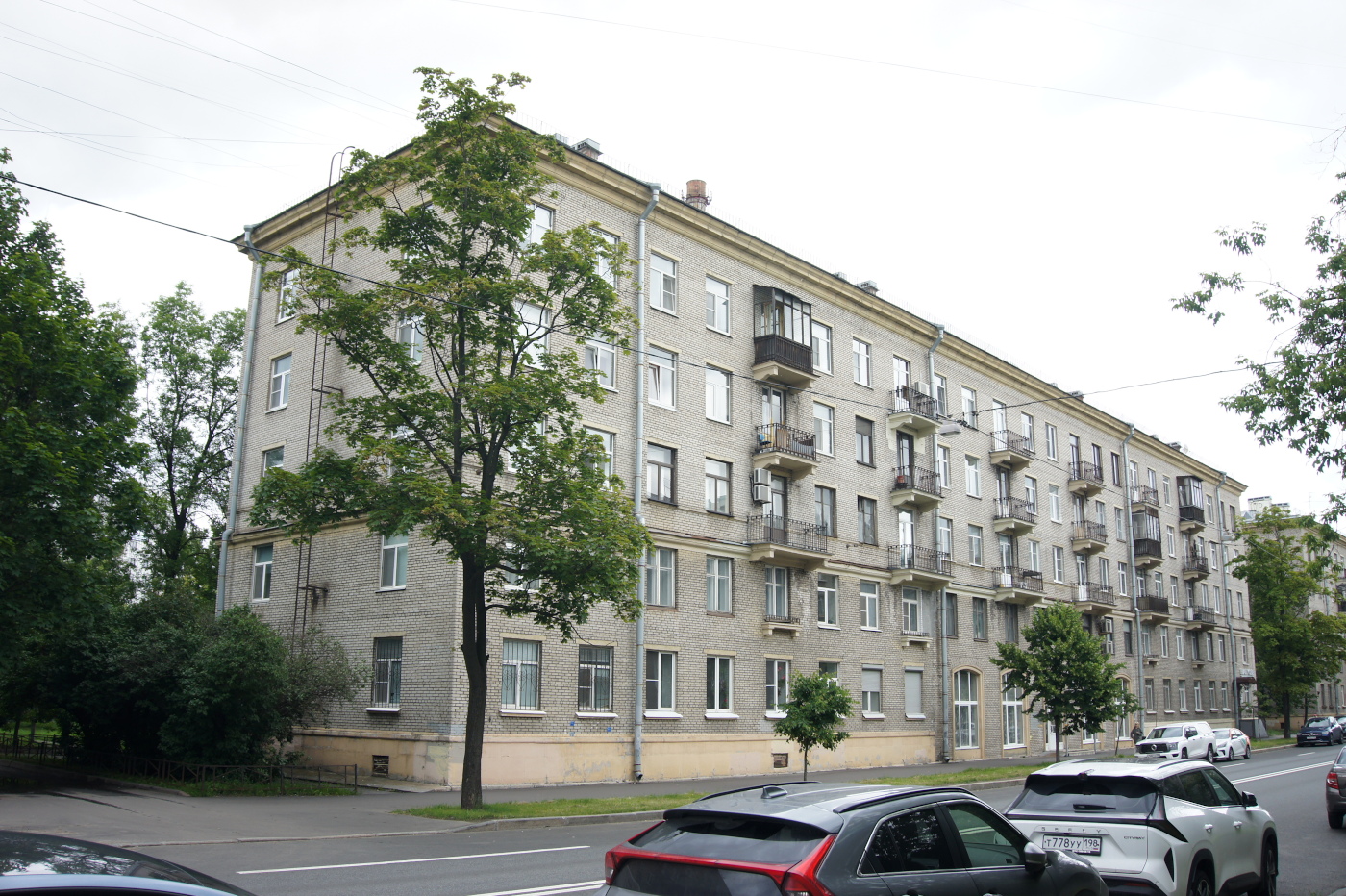 Санкт-Петербург, Школьная улица, 5 Санкт-Петербург, Школьная улица, 5