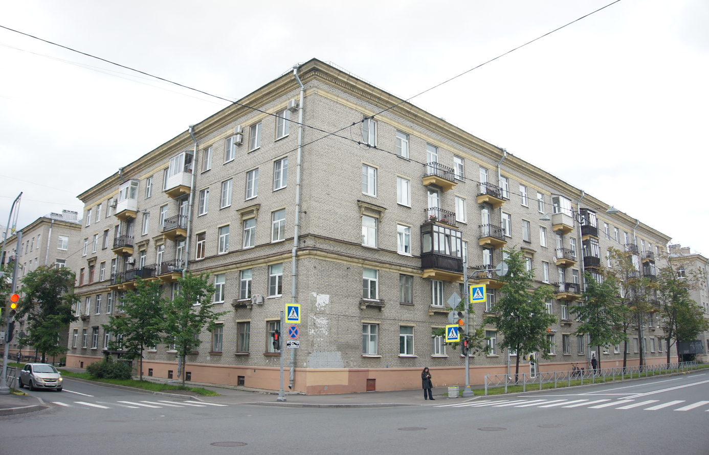 Санкт-Петербург, Школьная улица, 7