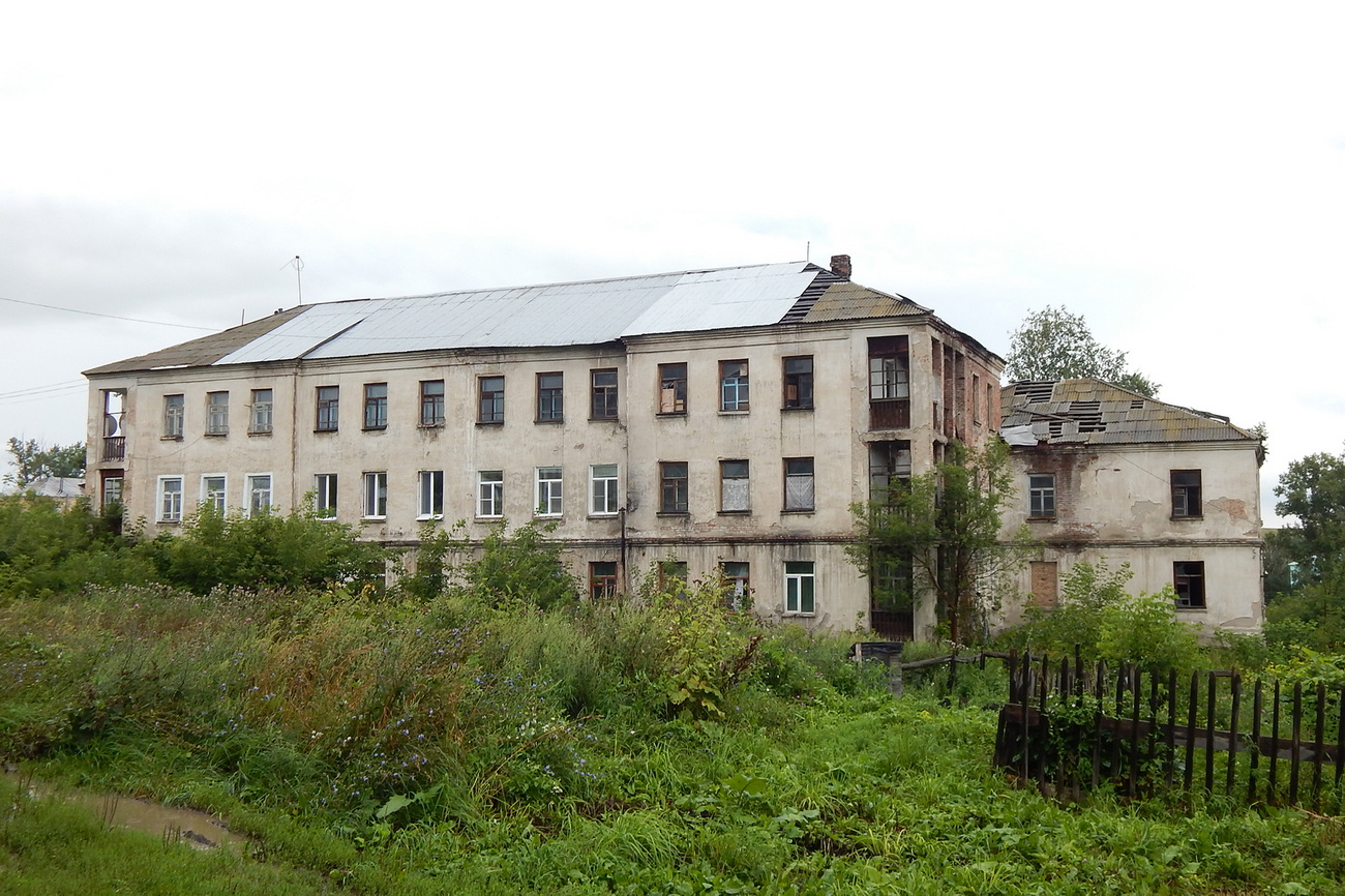 Белоусовка, Улица Суворова, 6