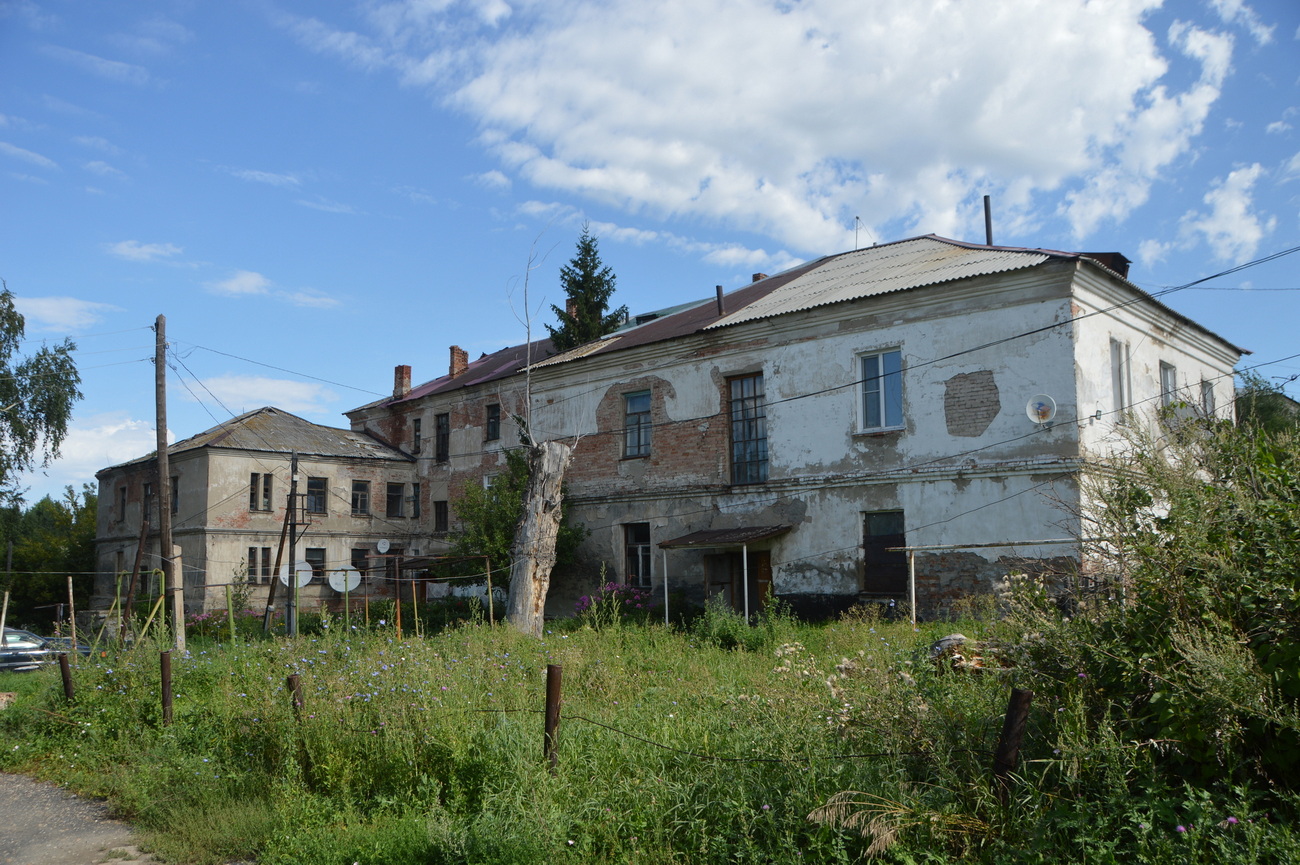 Белоусовка, Улица Суворова, 6