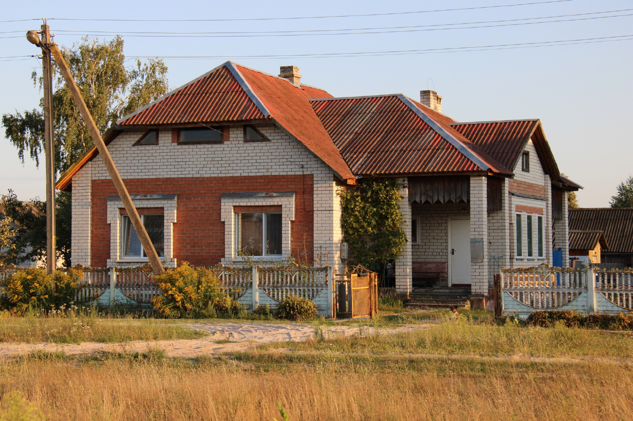 Zhytkavichy District, other localities, Боровая, Солнечный переулок, 1