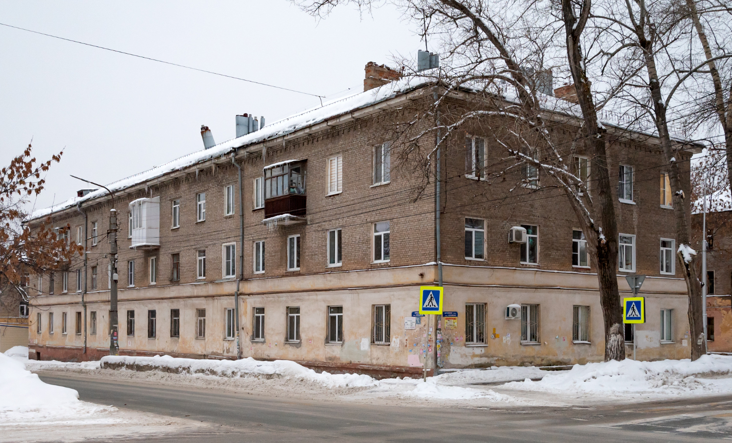 Уфа, Кольцевая улица, 92 / Улица Короленко, 10
