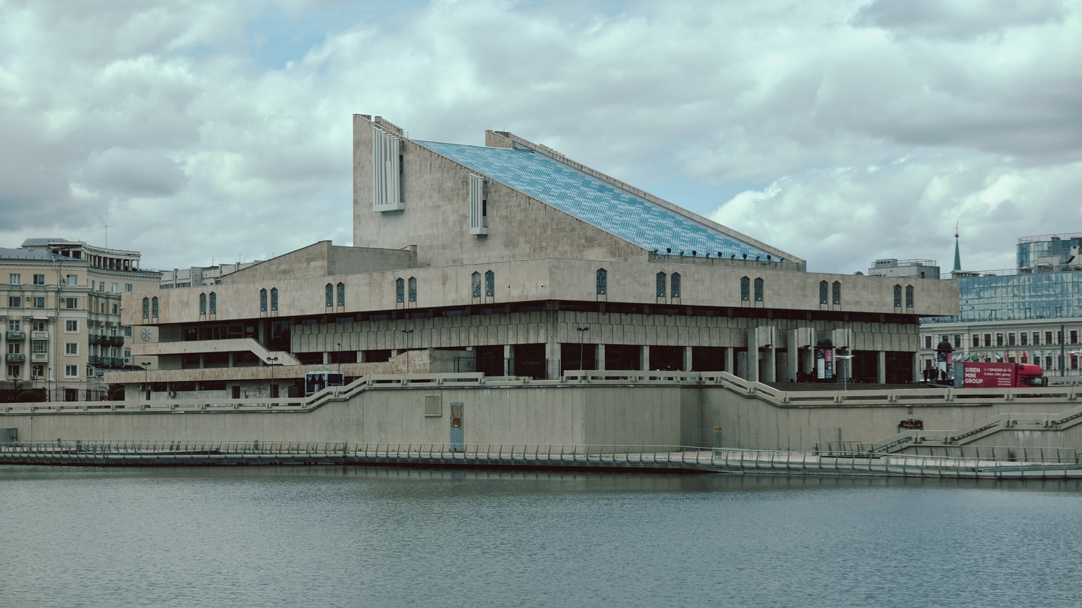 Казань, Улица Татарстан, 1