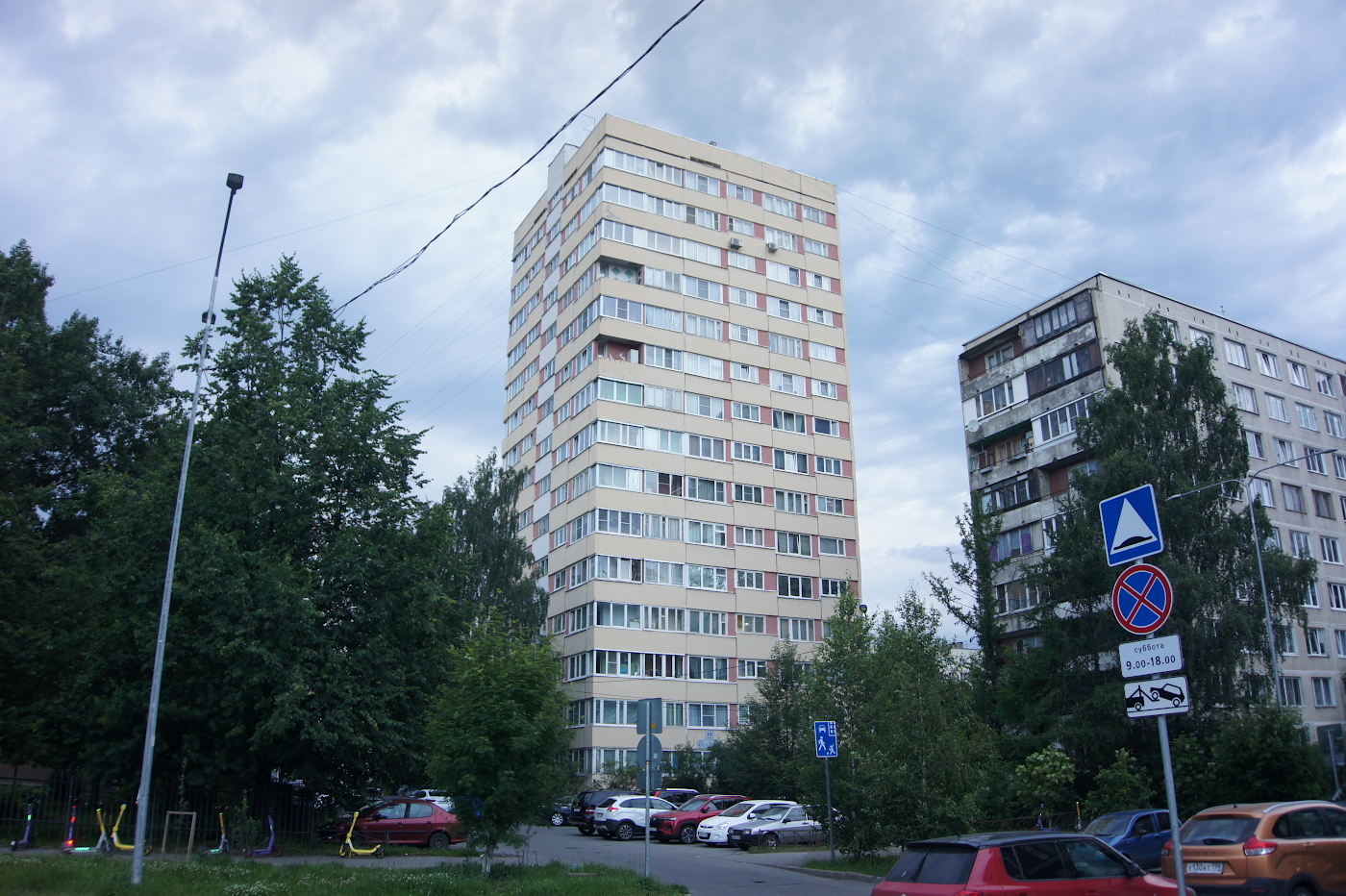 Saint Petersburg, Улица Кустодиева, 10 корп. 1
