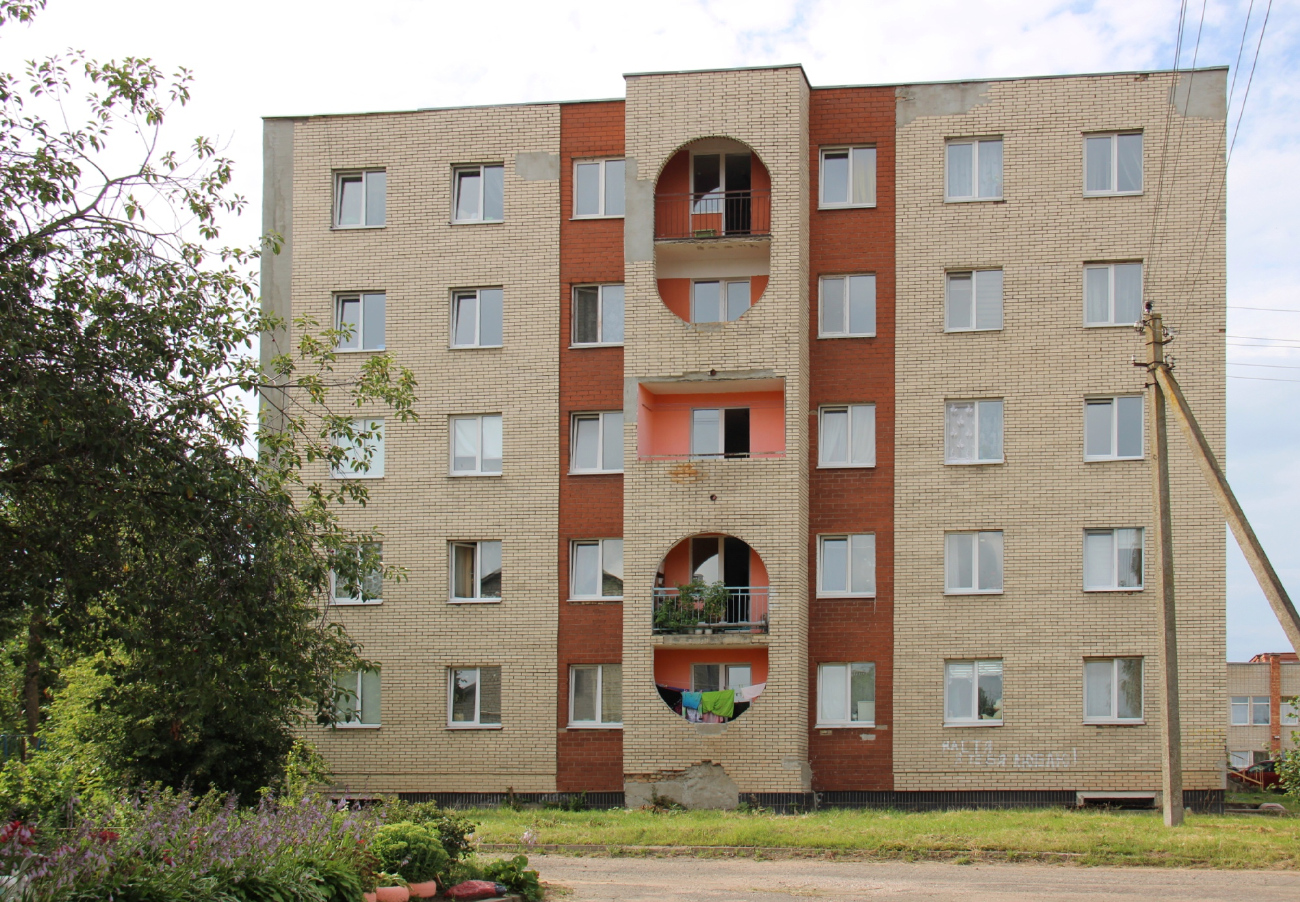 Замосточье, Центральная улица, 11