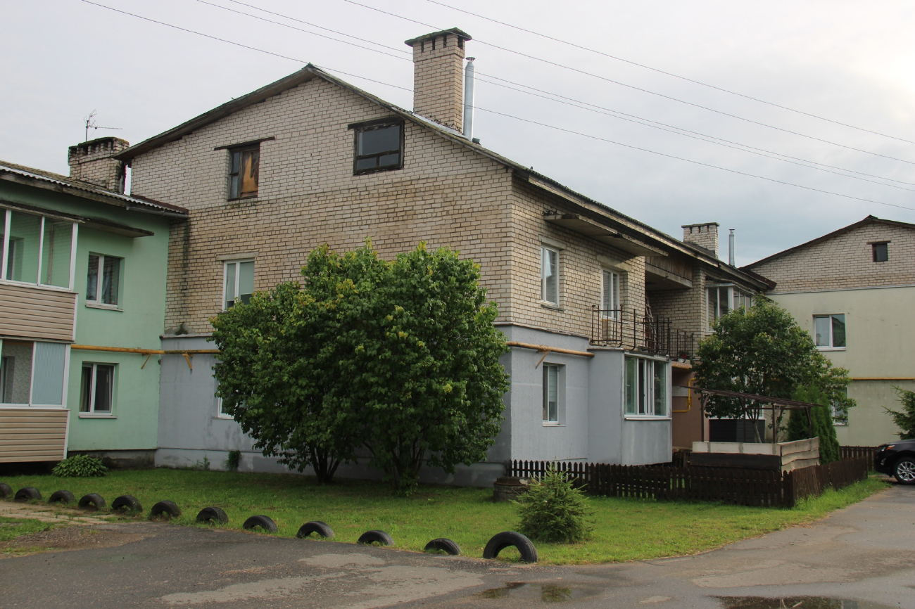 Заречье, Зареченская улица,  42