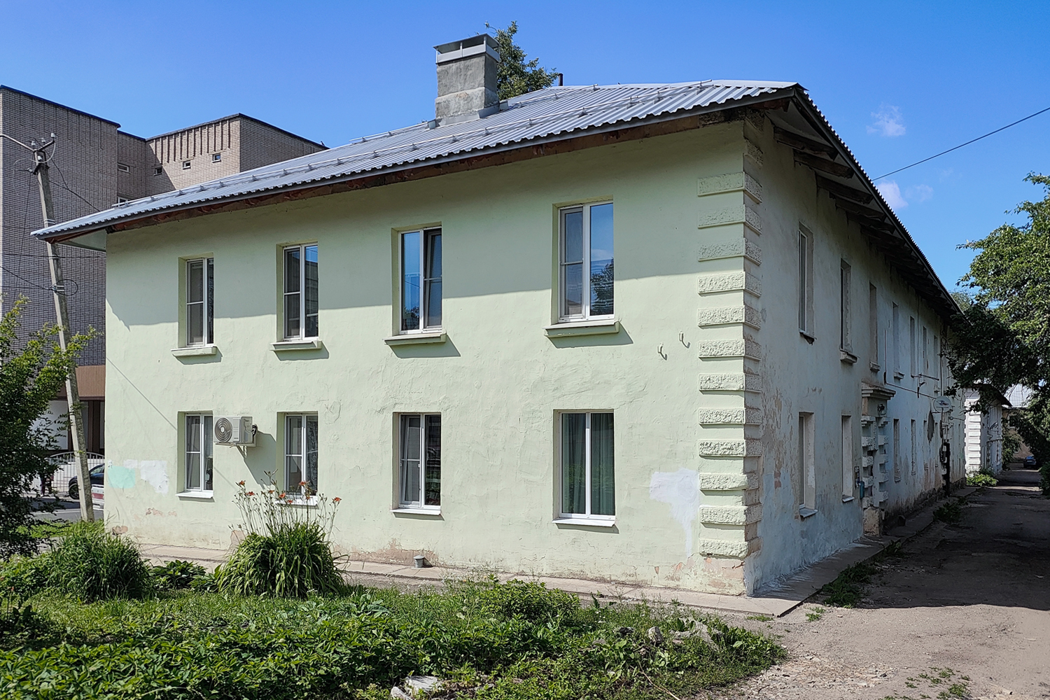 Великий Новгород, Тихвинская улица, 14