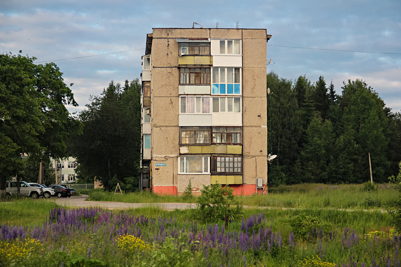 Тохтуева, Молодёжная улица, 3