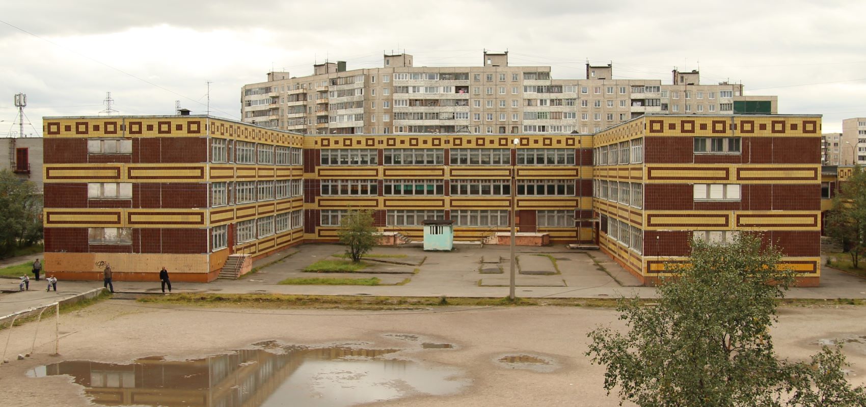 Мурманск, Улица Героев Рыбачьего, 58