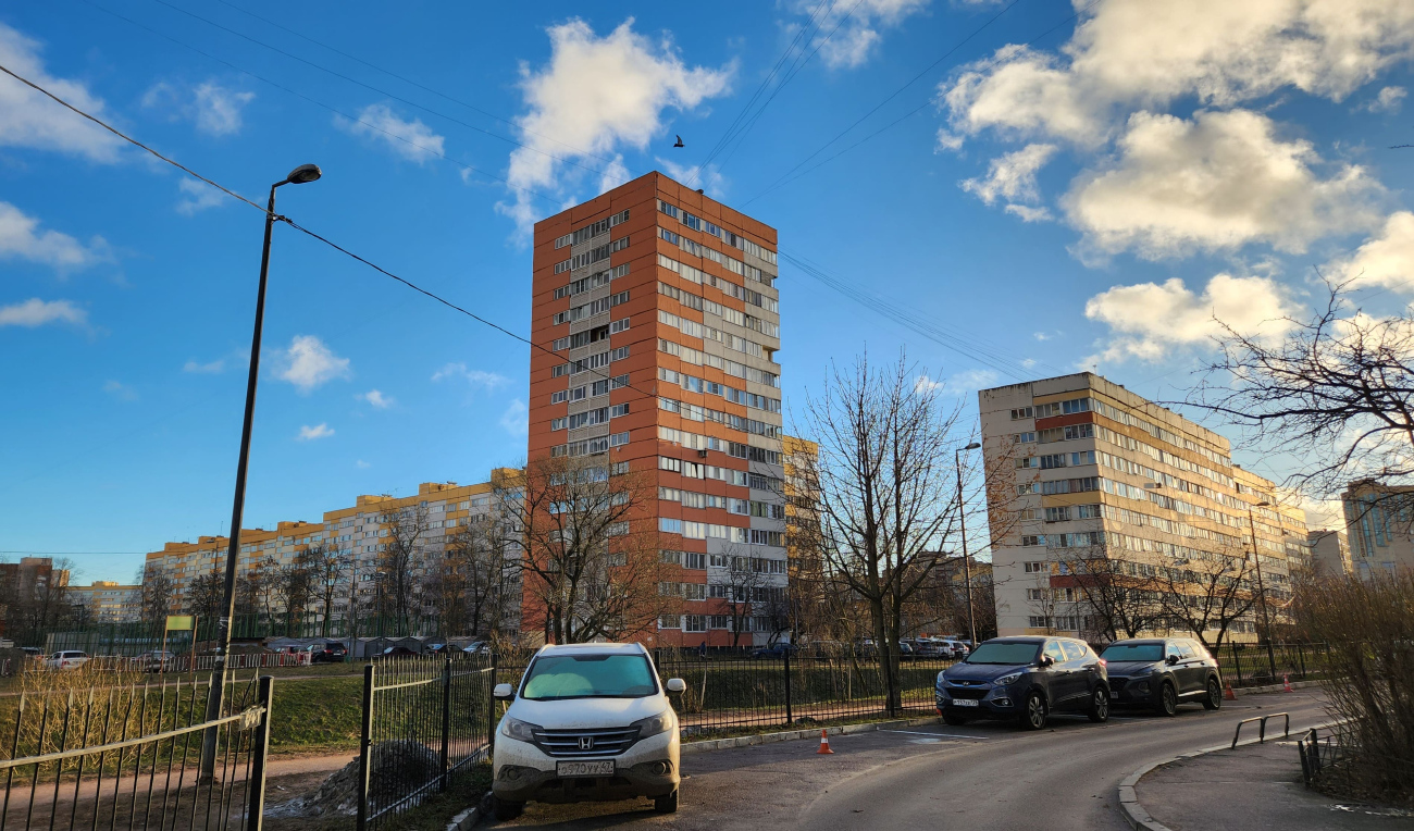 Санкт-Петербург, Дачный проспект, 8 корп. 3; Дачный проспект, 6 корп. 2; Дачный проспект, 8 корп. 1 Санкт-Петербург, Дачный проспект, 8 корп. 3; Дачный проспект, 6 корп. 2; Дачный проспект, 8 корп. 1