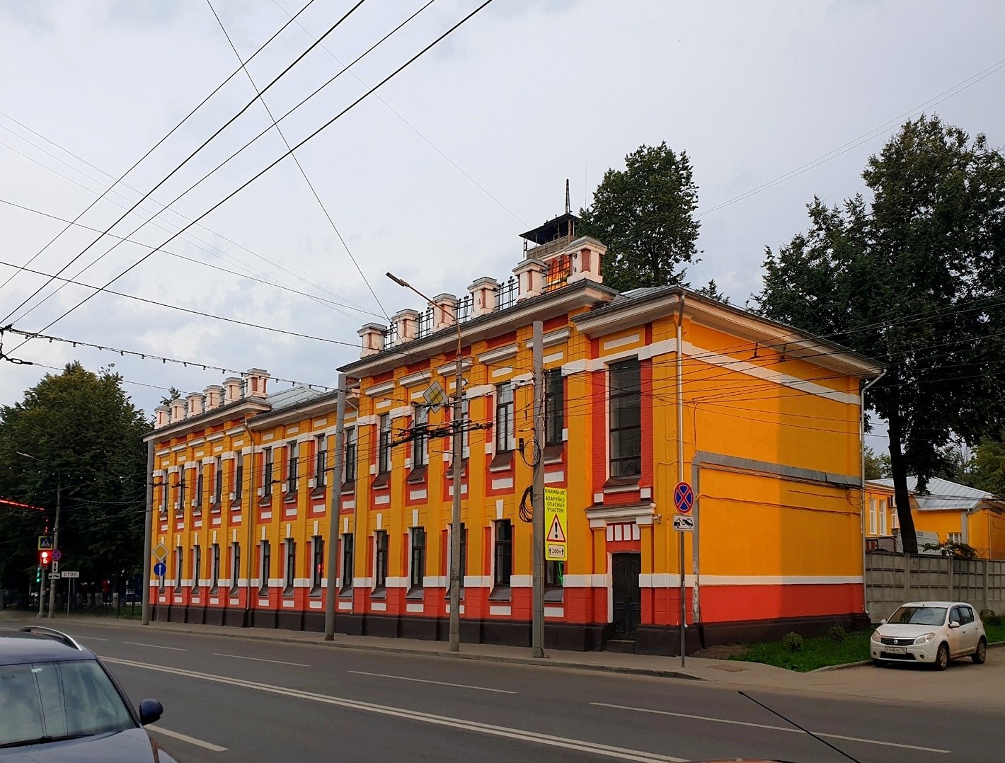 Yaroslavl, Красная площадь, 8