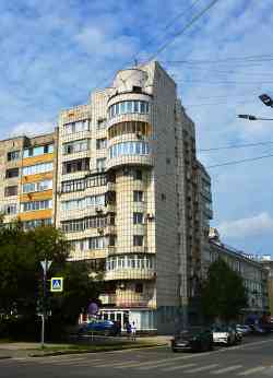 Perm, Улица Пушкина, 13; Perm, Улица 25 Октября, 27