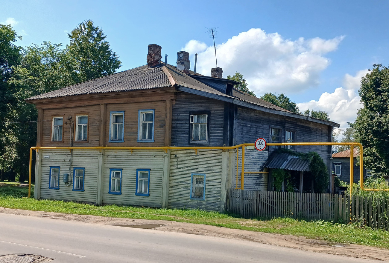 Данилов, Улица Володарского, 40 / Соборная площадь, 10