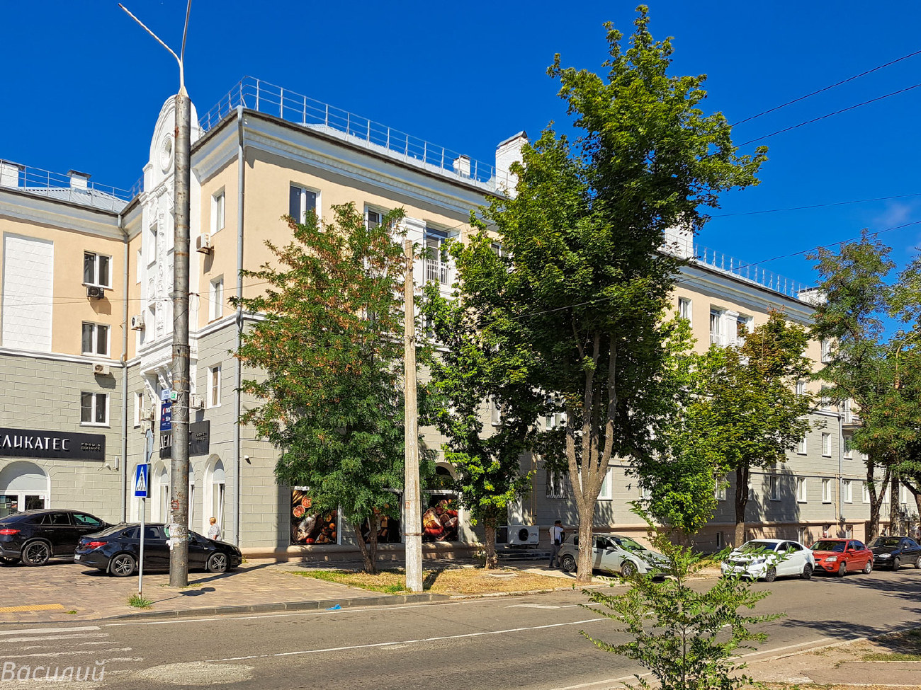 Мариуполь, Бульвар 50 лет Октября, 42