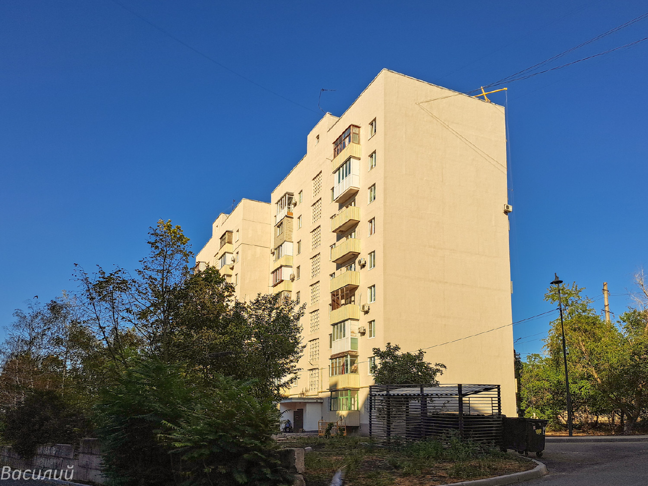 Mariupol, Улица 9-й Авиадивизии, 38 / Гранитная улица, 106