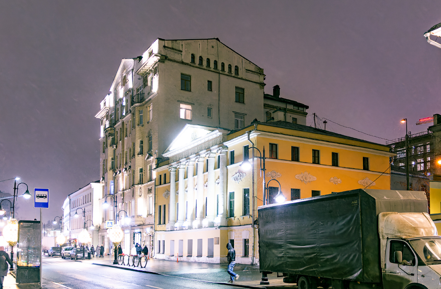 Москва, Пятницкая улица, 20 стр. 1; Пятницкая улица, 18 стр. 1