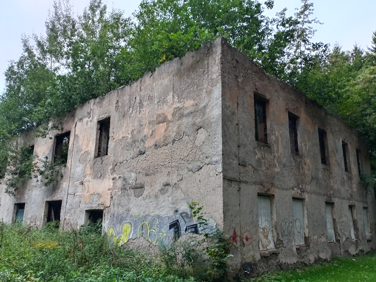 Щербинка, пос. Гарнизон Остафьево, Дорожная улица, 4*