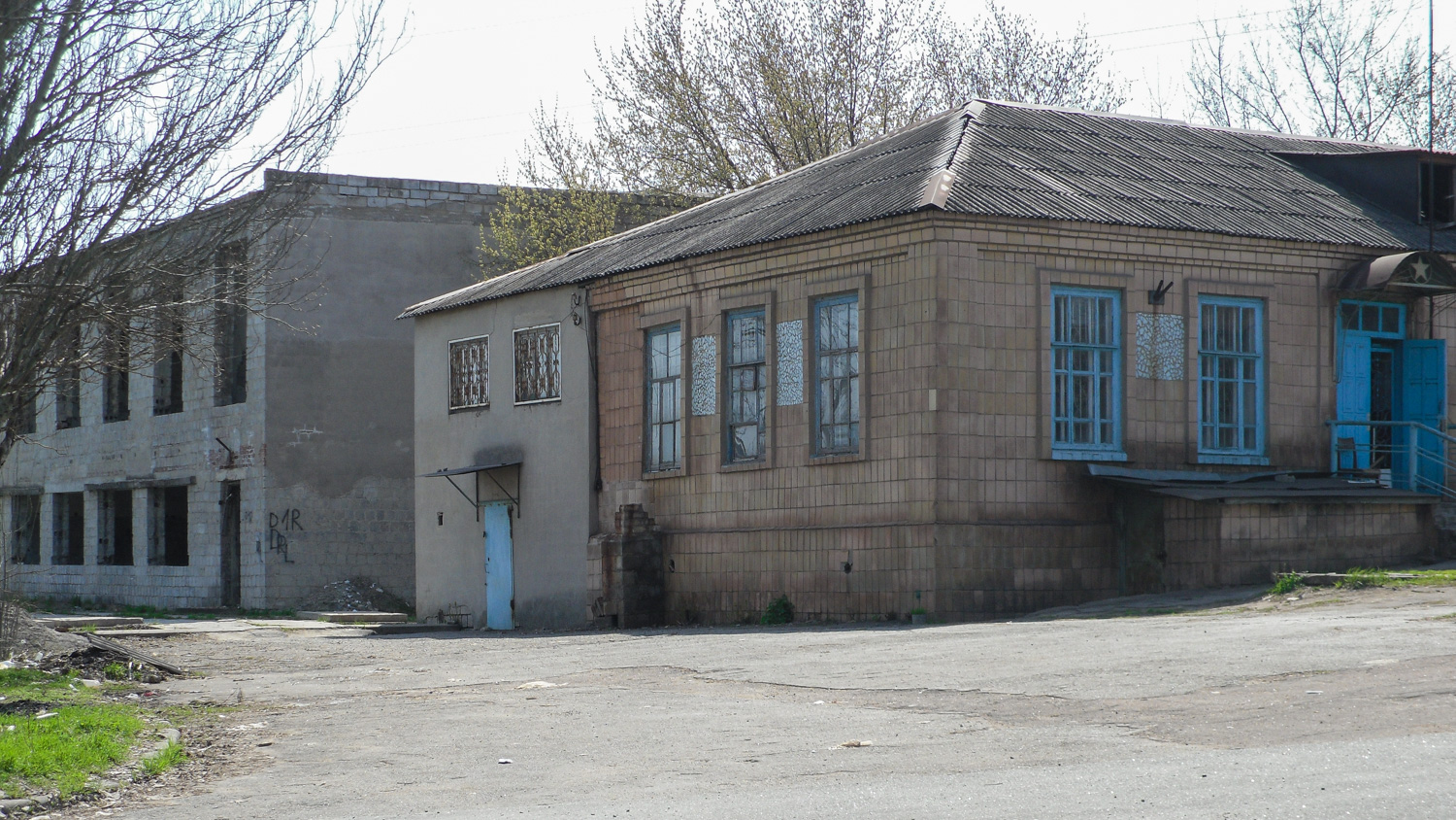 Мариуполь, Береговая улица, 98; Береговая улица, 102