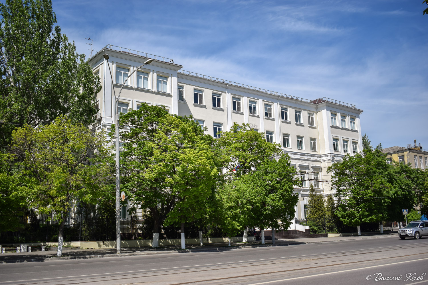 Ростов-на-Дону, Площадь Свободы, 7 / Площадь Толстого, 2