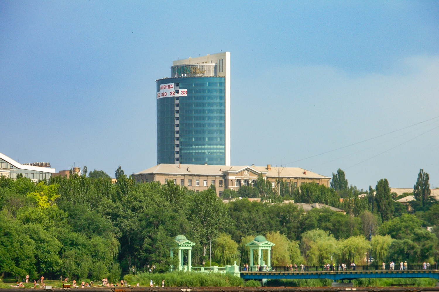 Донецк, Улица Артёма, 51А; Улица Кобозева, 15