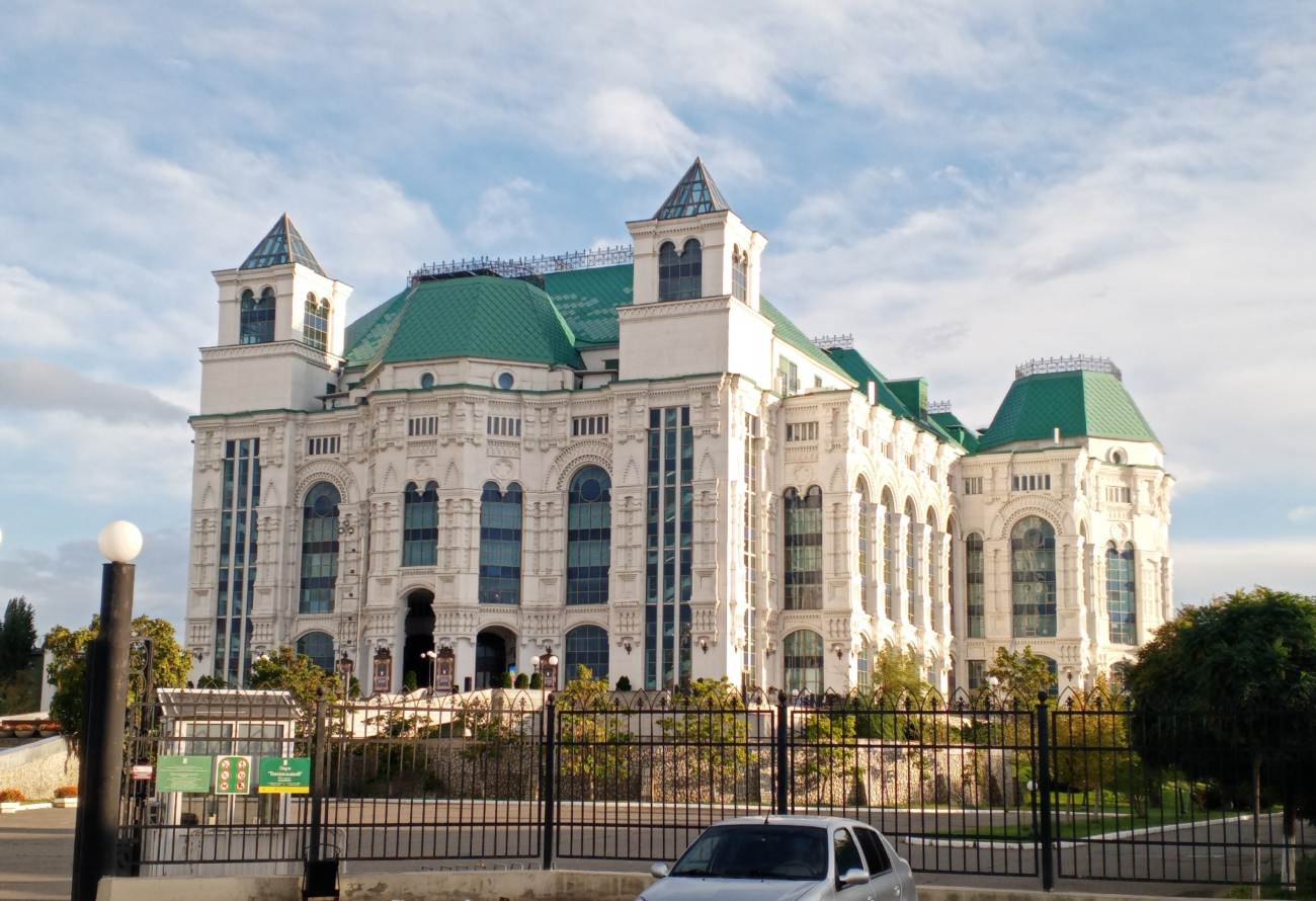 Астрахань, улица Анри Барбюса, 16