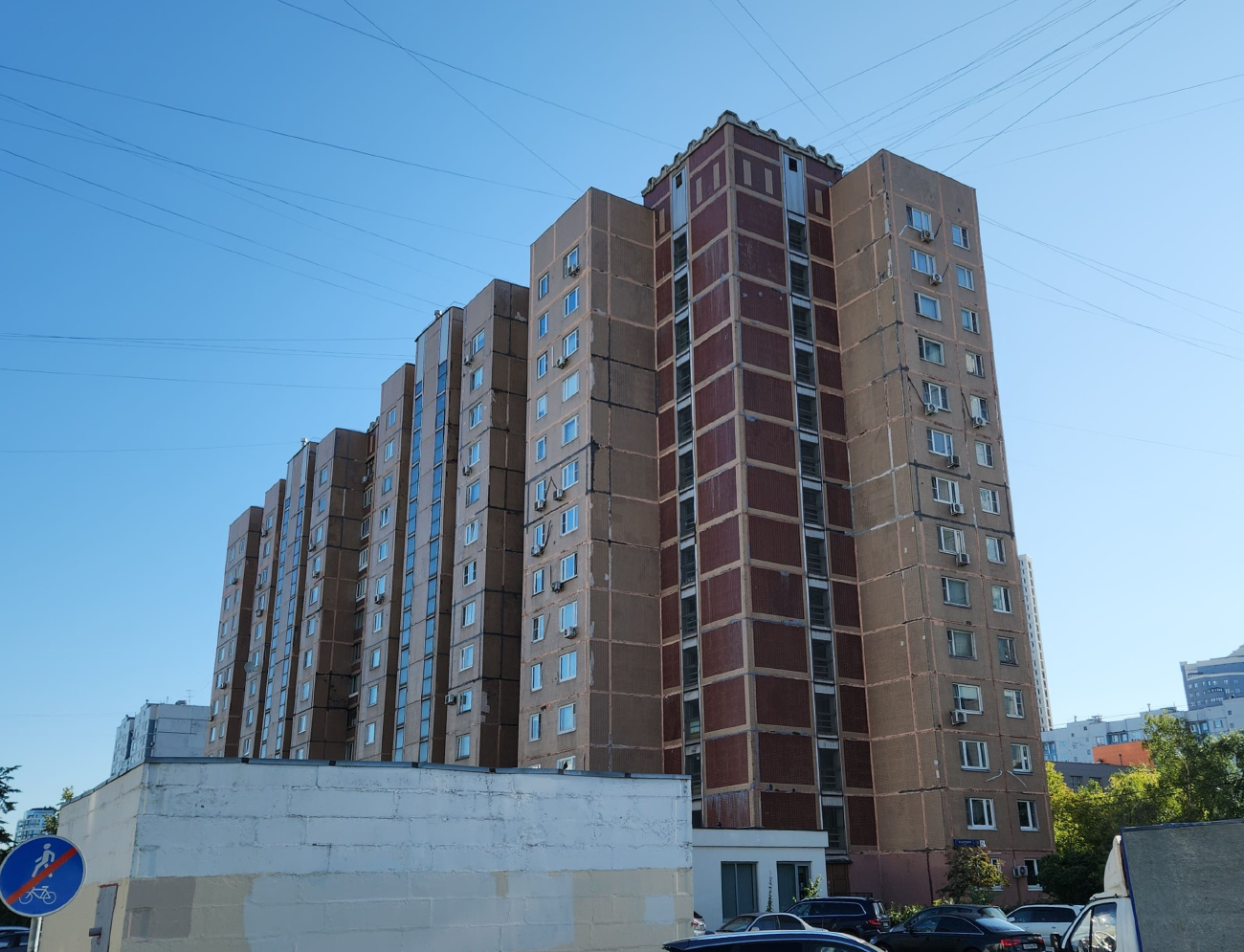 Москва, Улица Исаковского, 31