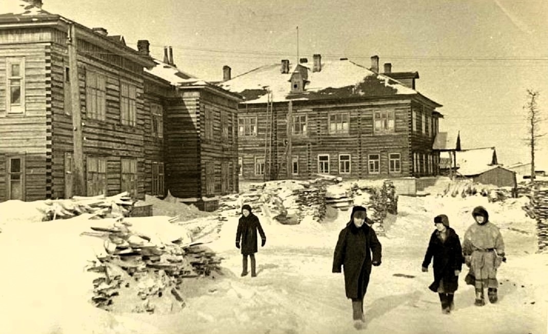 Нарьян-Мар, Заводская улица, 15А; Заводская улица, 11