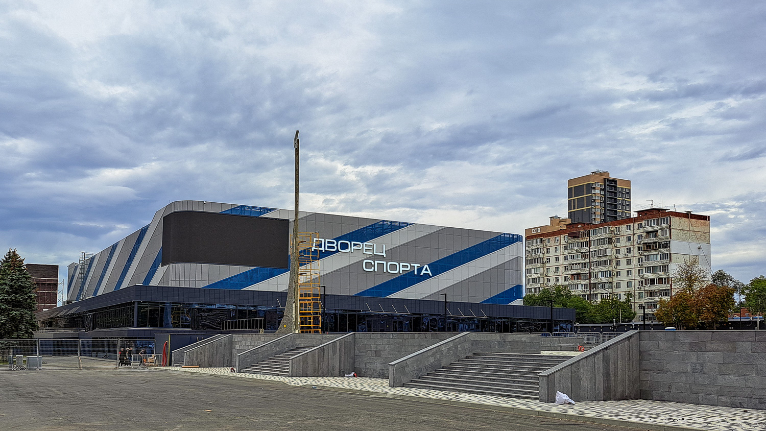 Ростов-на-Дону, Халтуринский переулок, 103; Улица Малюгиной, 127 / Братский переулок, 90 Ростов-на-Дону, Халтуринский переулок, 103; Улица Малюгиной, 127 / Братский переулок, 90