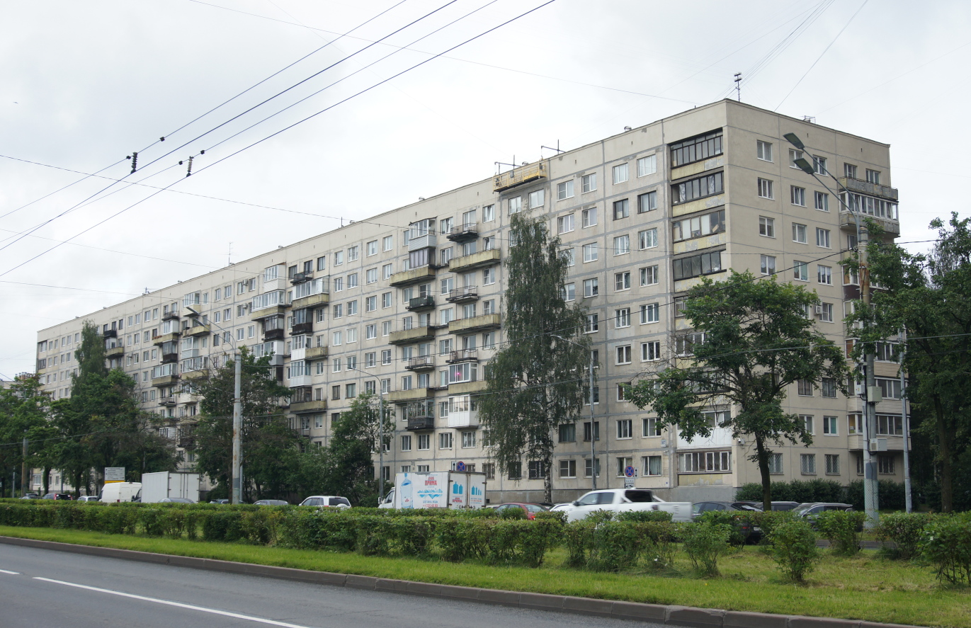 Санкт-Петербург, Светлановский проспект, 107