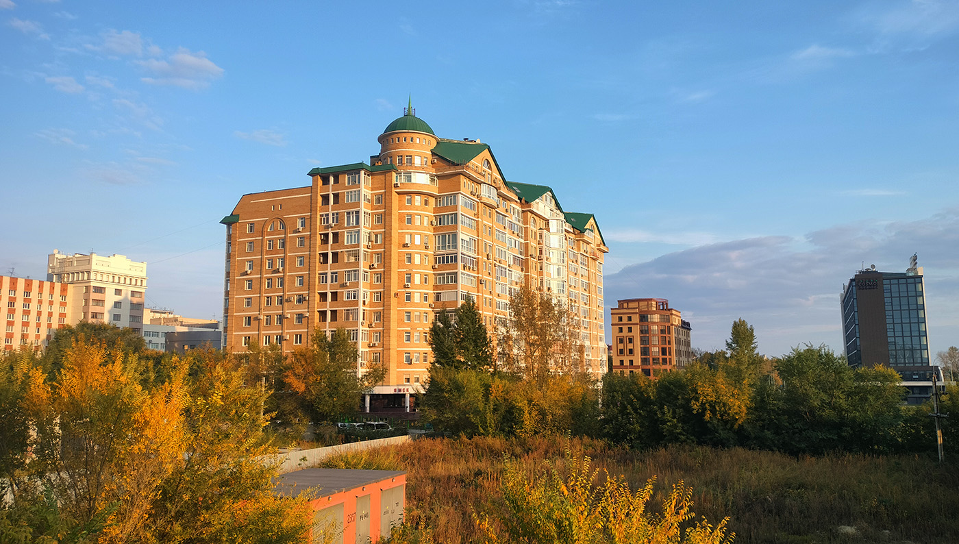 Омск, Набережная Тухачевского, 16