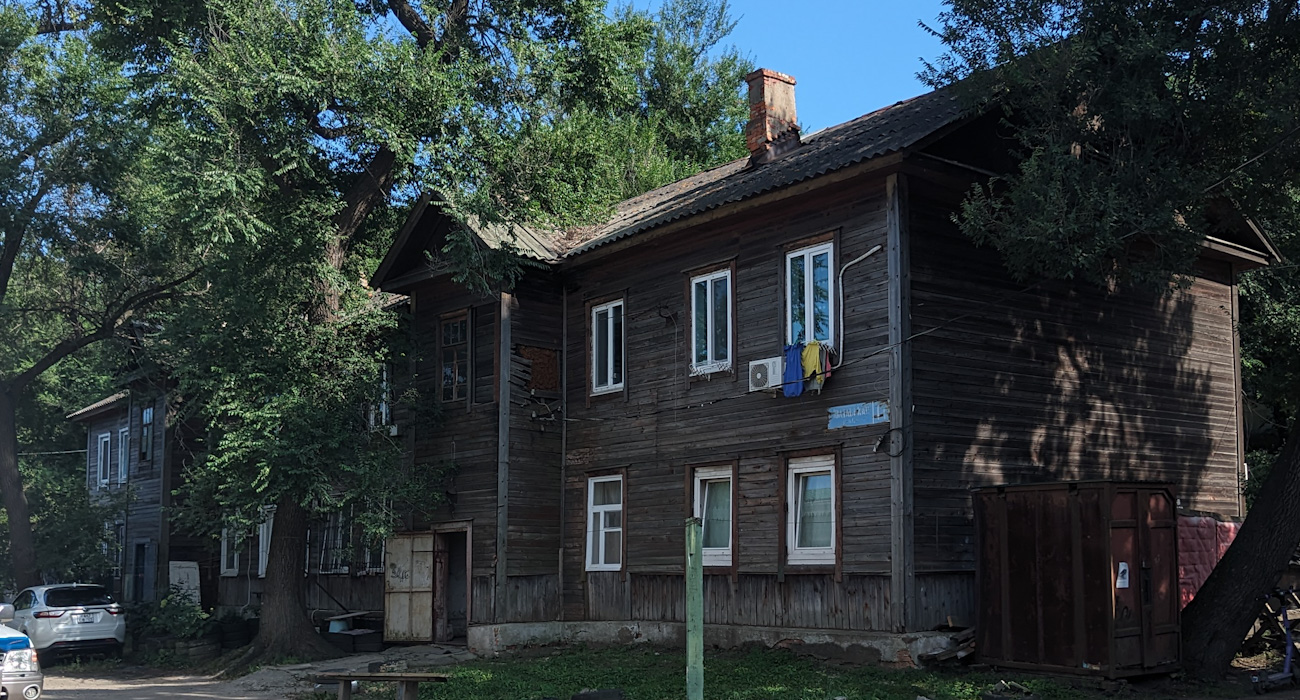 Владивосток, Полтавская улица, 11 Владивосток, Полтавская улица, 11