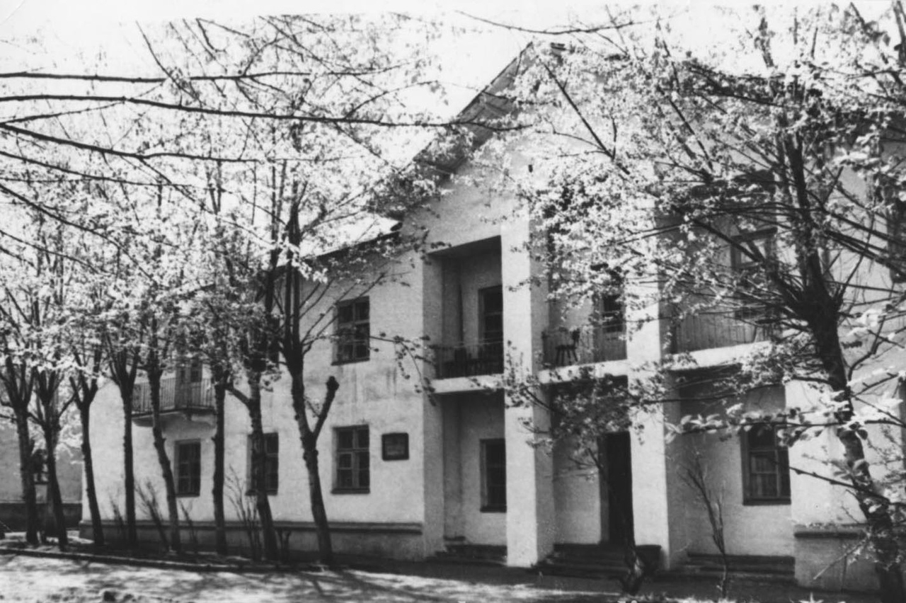 Красноярск, Улица Мечникова, 53 Красноярск, Улица Мечникова, 53