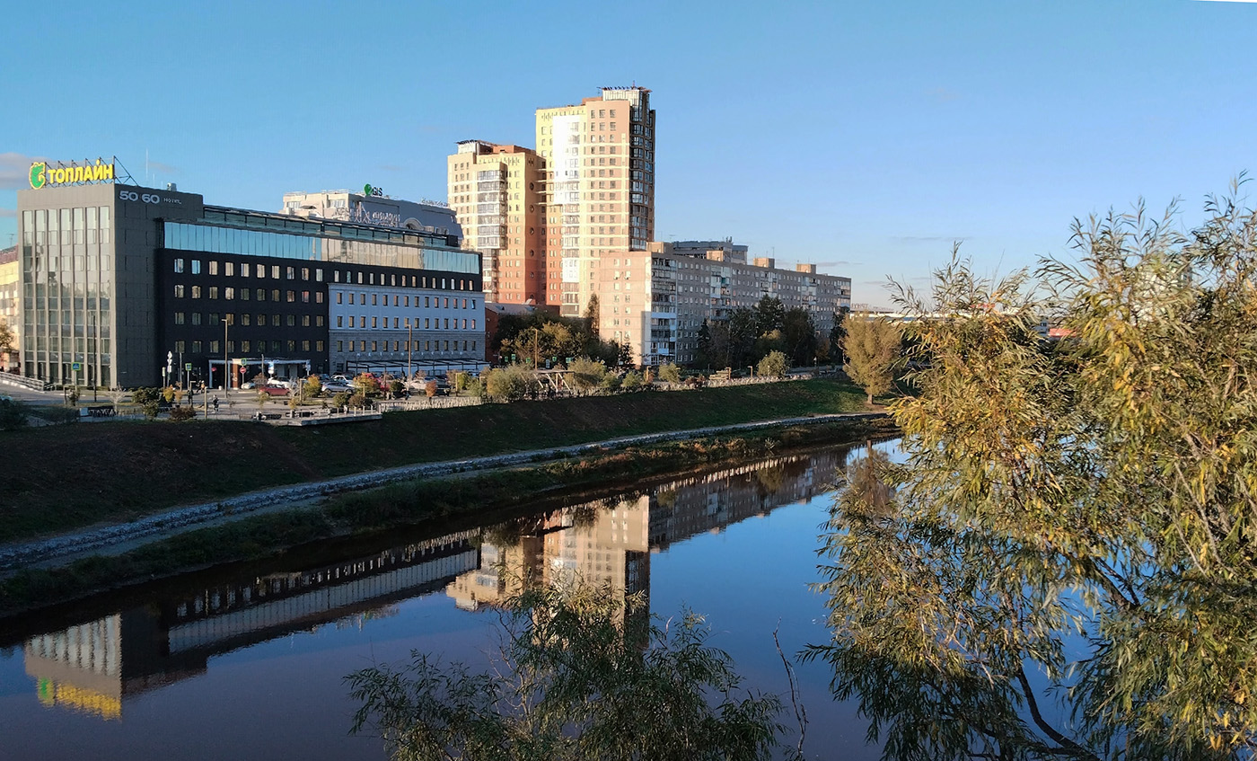 Омск, Улица Щербанева, 20; Сенная улица, 30; Улица Чехова, 3 Омск, Улица Щербанева, 20; Сенная улица, 30; Улица Чехова, 3
