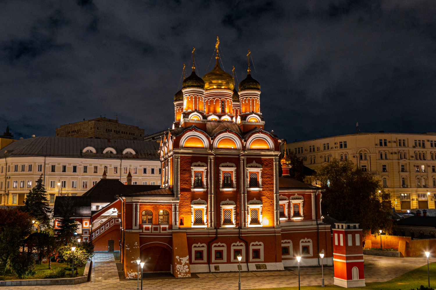 Moscó, Улица Варварка, 8 стр. 1