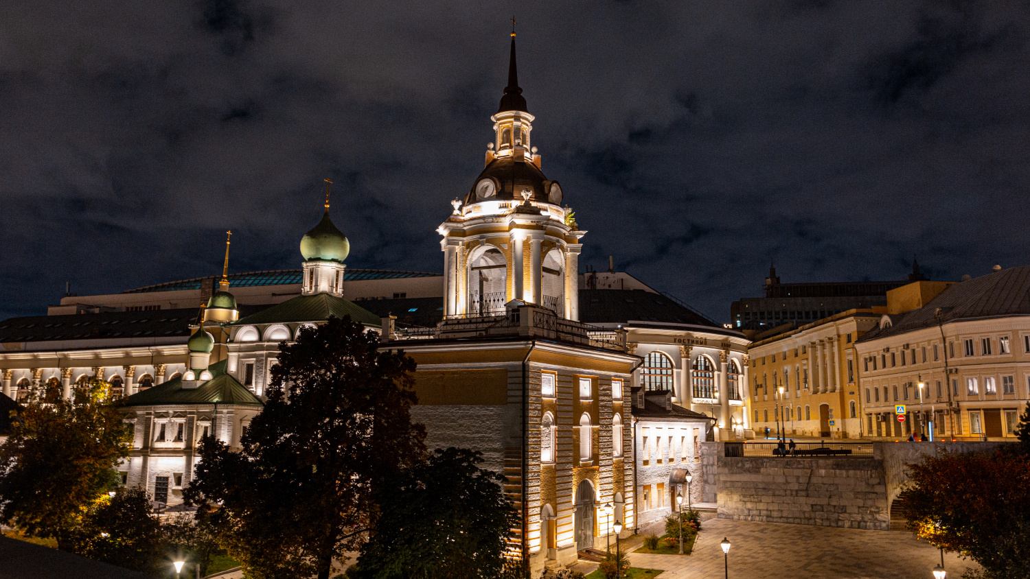 Москва, Улица Варварка, 4; Улица Варварка, 8 стр. 1