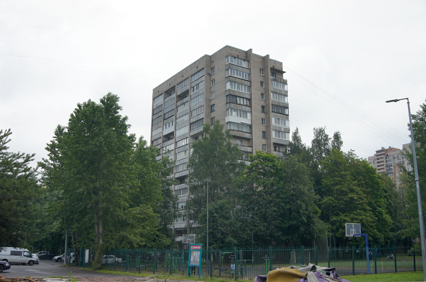 Санкт-Петербург, Учительская улица, 15 корп. 1