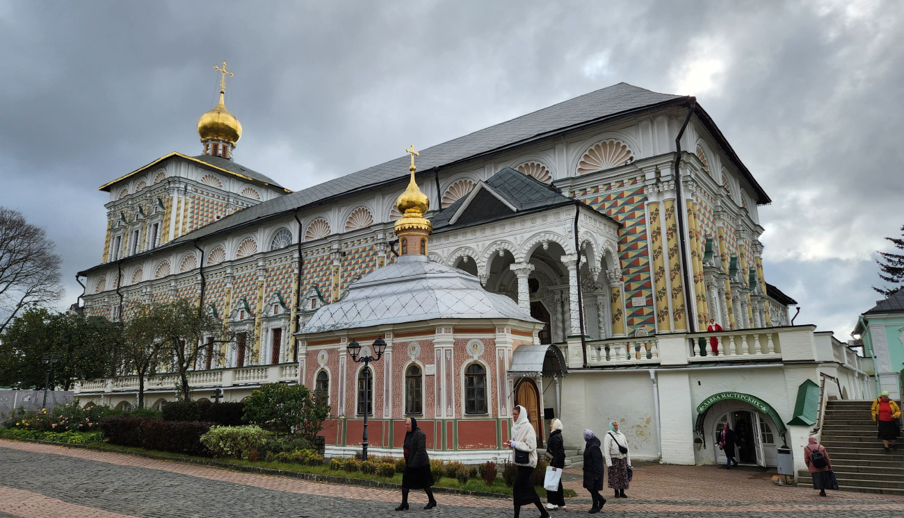 Сергиев Посад, Свято-Троицкая Сергиева лавра, Трапезная церковь; Свято-Троицкая Сергиева лавра, Михеевская церковь