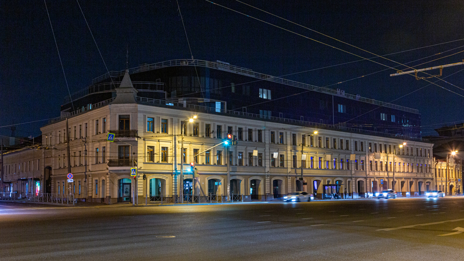 Kazan, Улица Татарстан, 14 / Московская улица, 59