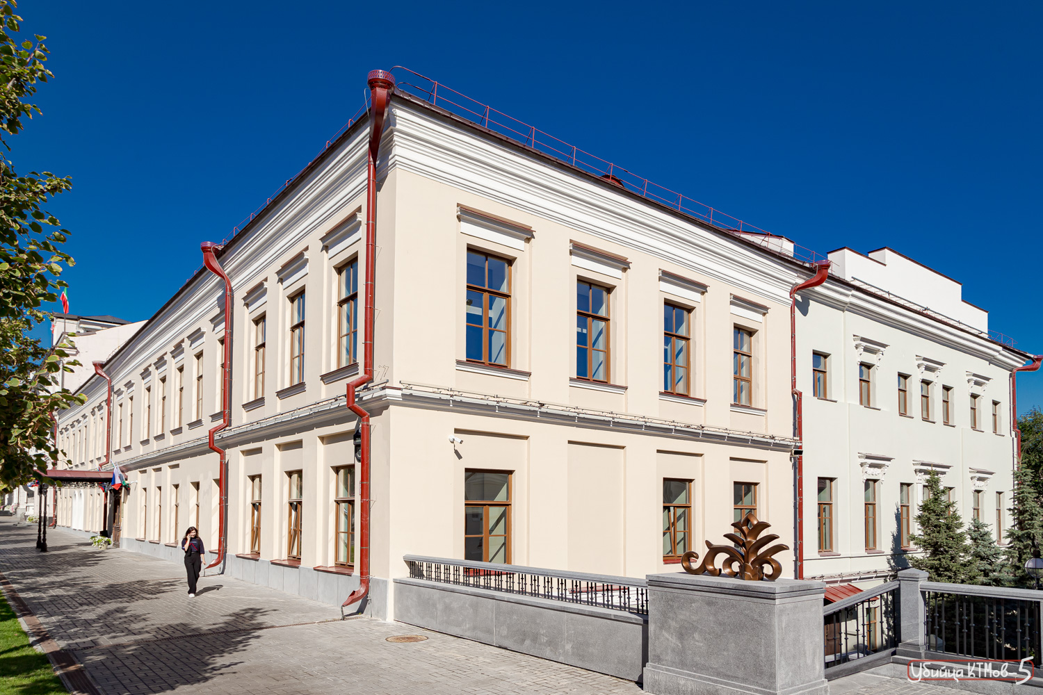 Казань, Кремлёвская улица, 7 / Улица Миславского, 1