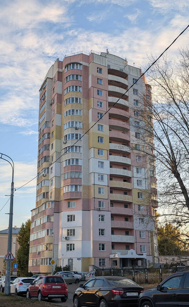 Казань, Улица Побежимова, 37