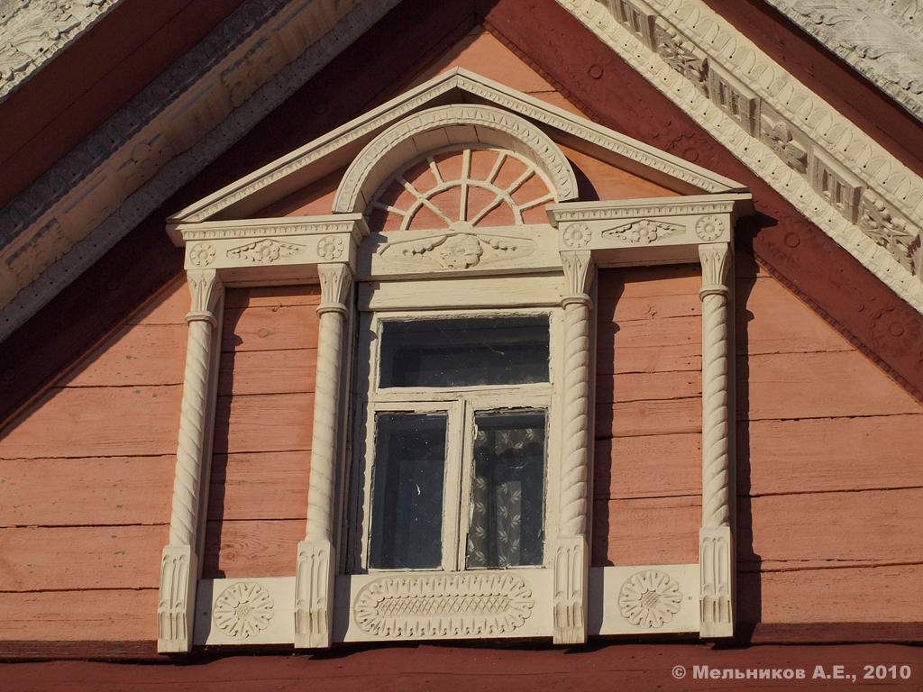 Городец, Набережная Революции, 8. Резные наличники Городец, Набережная Революции, 8. Резные наличники