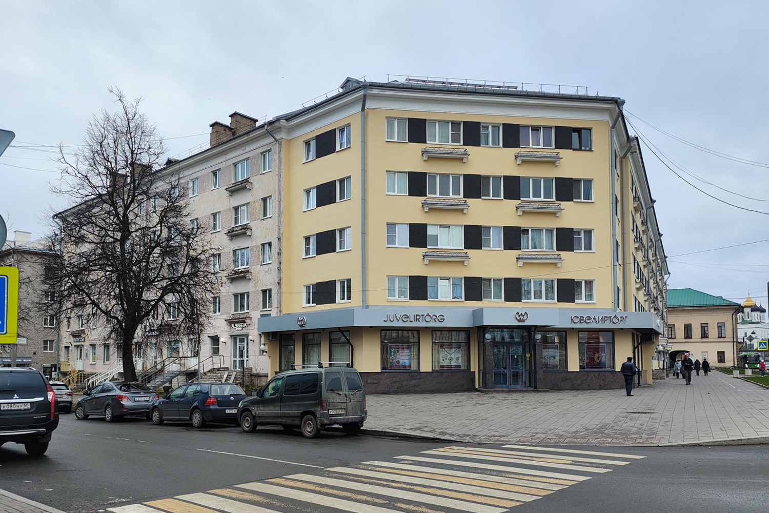 Псков, Профсоюзная улица, 1; Советская улица, 9 (п. 5)