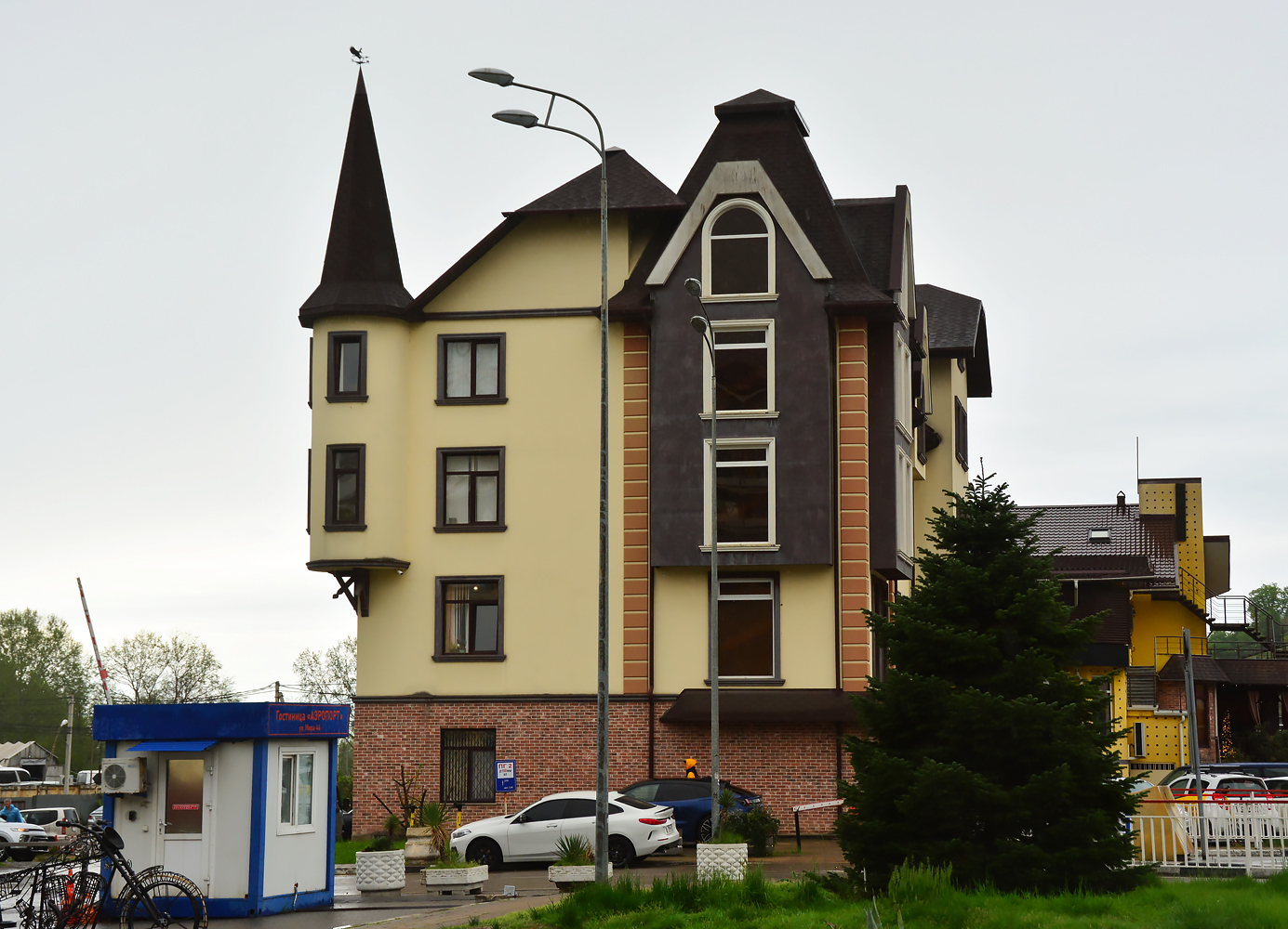 Большой Сочи, Адлер, Улица Мира, 42*