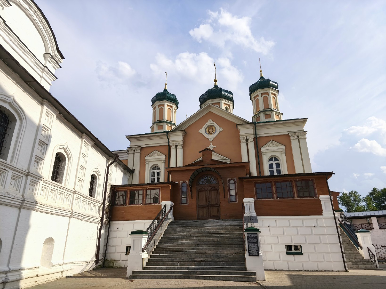 Кострома, Улица Просвещения, 1 (Богородицкий собор)