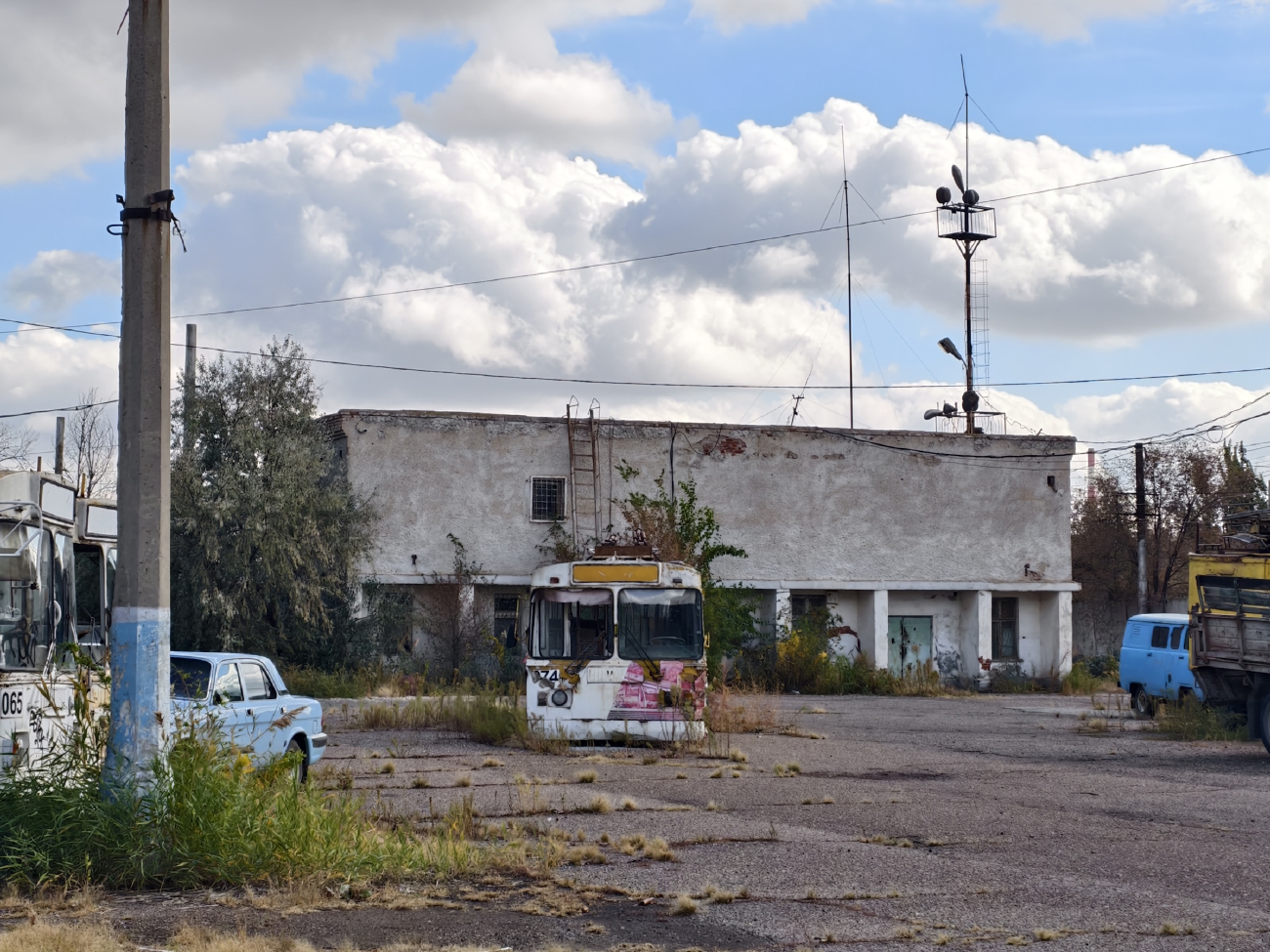 Астрахань, Площадь Карла Маркса, 35 корп. 1*