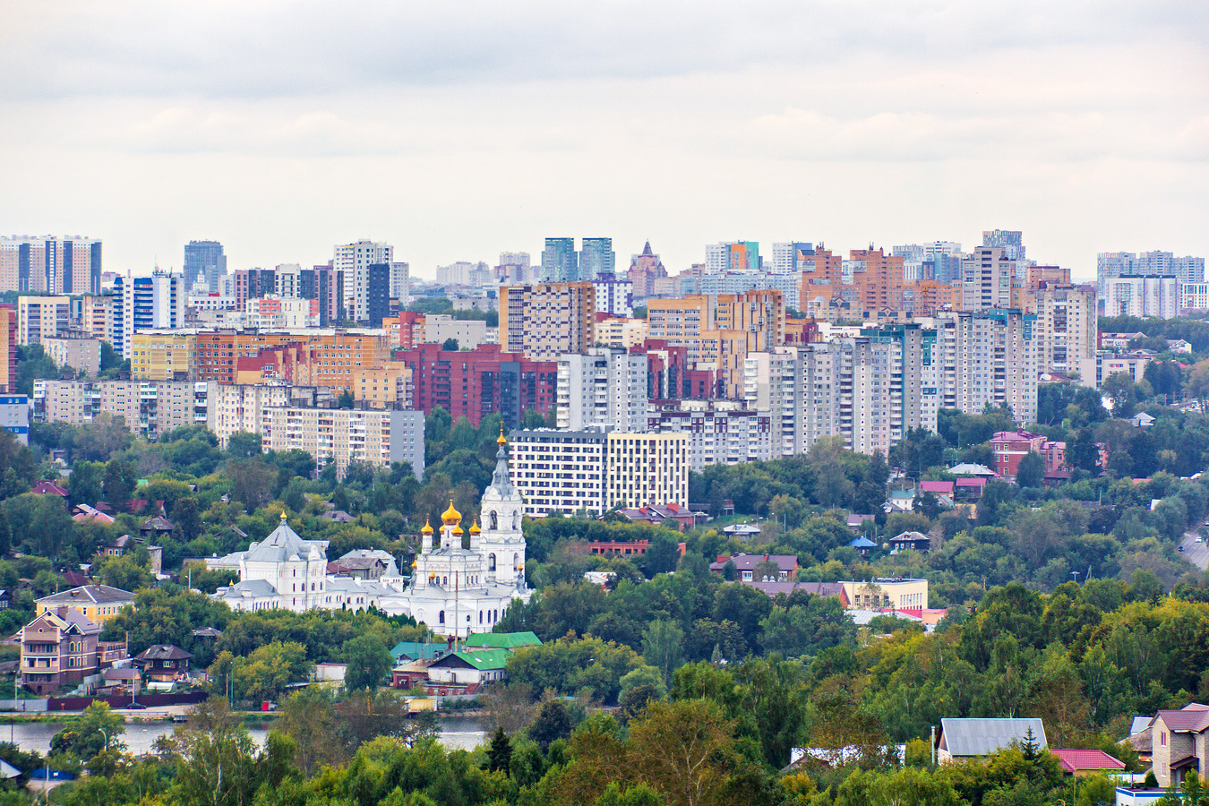 Пермь, Висимская улица, 4А; Улица Лифанова, 38; Уральская улица, 53А. Пермь — Панорамы Пермь, Висимская улица, 4А; Улица Лифанова, 38; Уральская улица, 53А. Пермь — Панорамы