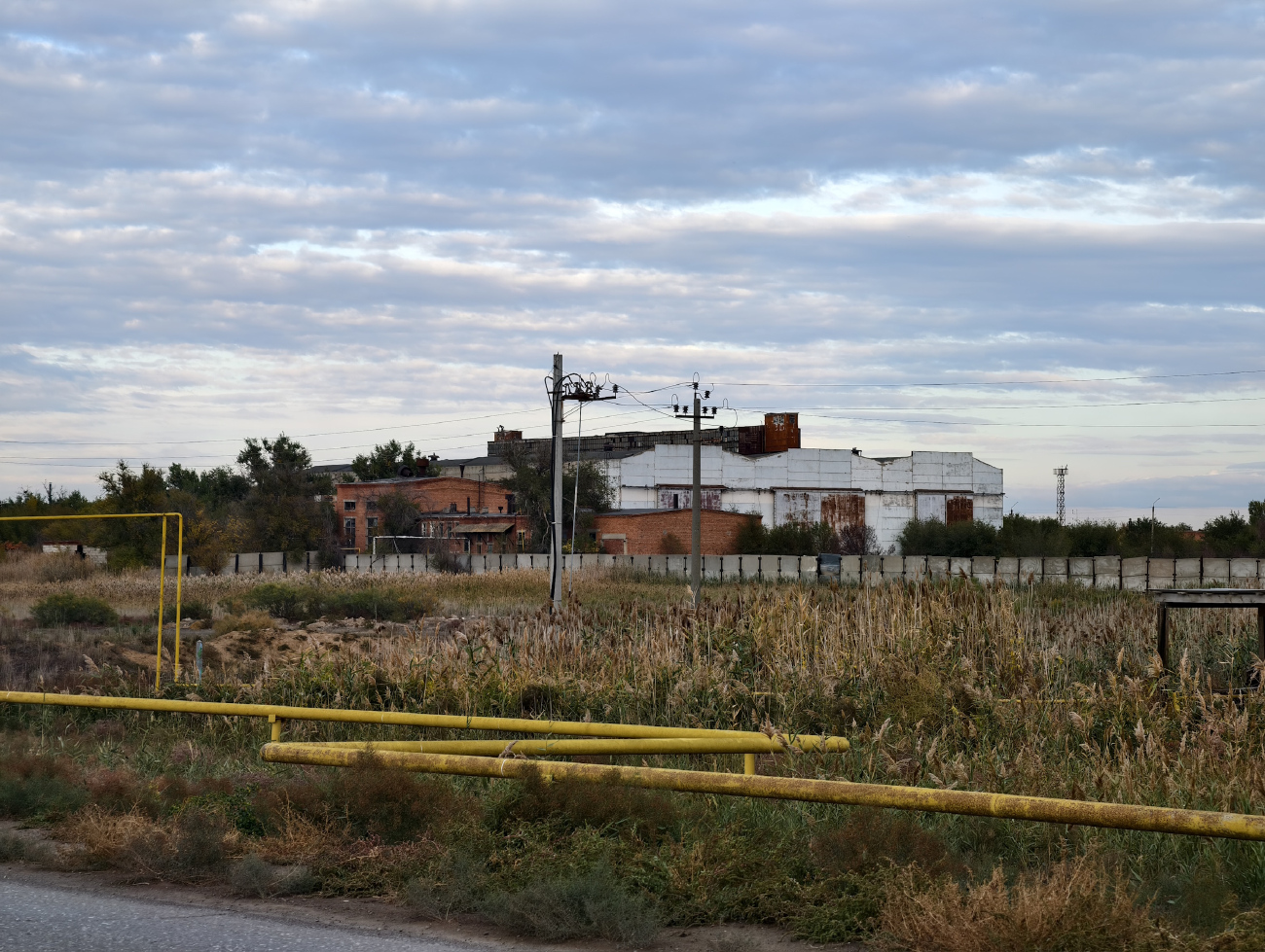 Астрахань, Площадь Нефтяников, 2